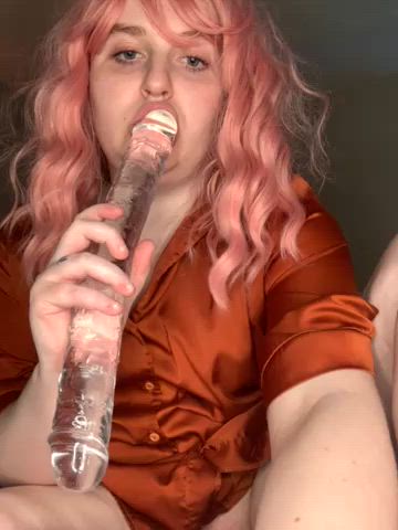 Sucking cock and showing off my feet 🦶
