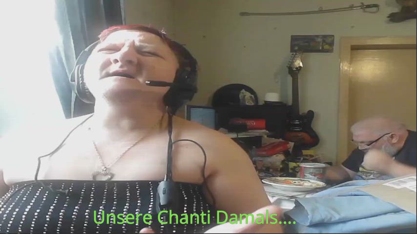 kissing screaming spookyfatbrat clip